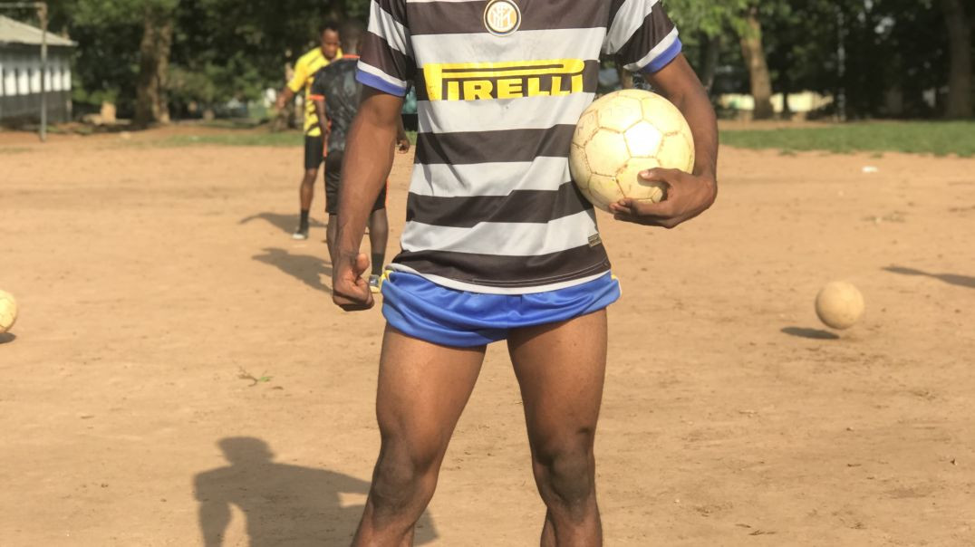 ⁣Hello, My name is Jabir Yussif and I’m looking for a new team to join.I play Center back and I belie